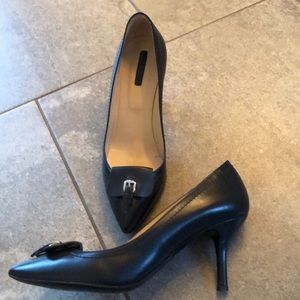 Women’s  size  39 Longchamp shoes.